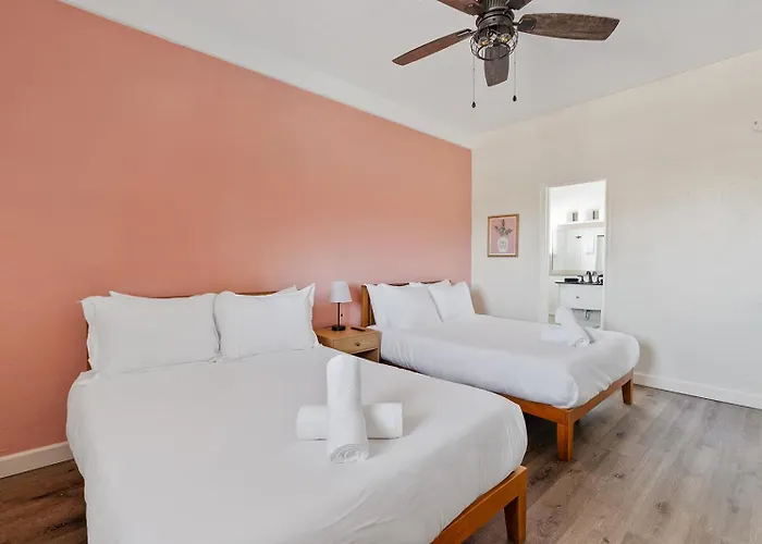 Penthouse Free Parking Pool Table Private Balcony * Phoenix
