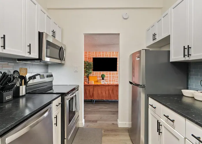 Penthouse Free Parking Pool Table Private Balcony * Phoenix